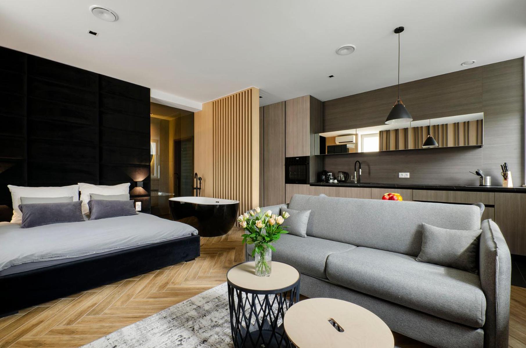 Lupoapartments Z Jacuzzi Pole Dance Leczycka 29 Klimatyzacja Parking Dostep Na Kod Łódź Eksteriør billede
