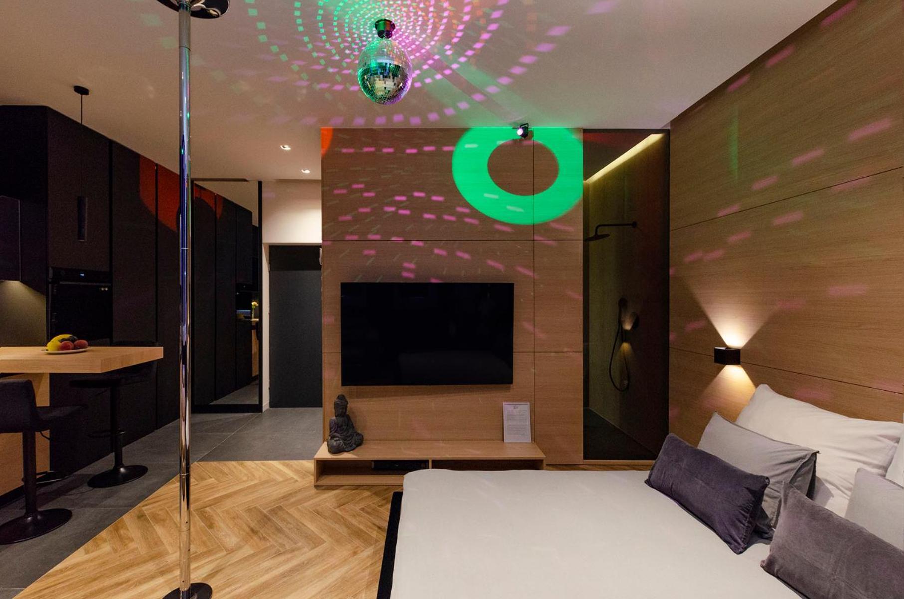 Lupoapartments Z Jacuzzi Pole Dance Leczycka 29 Klimatyzacja Parking Dostep Na Kod Łódź Værelse billede