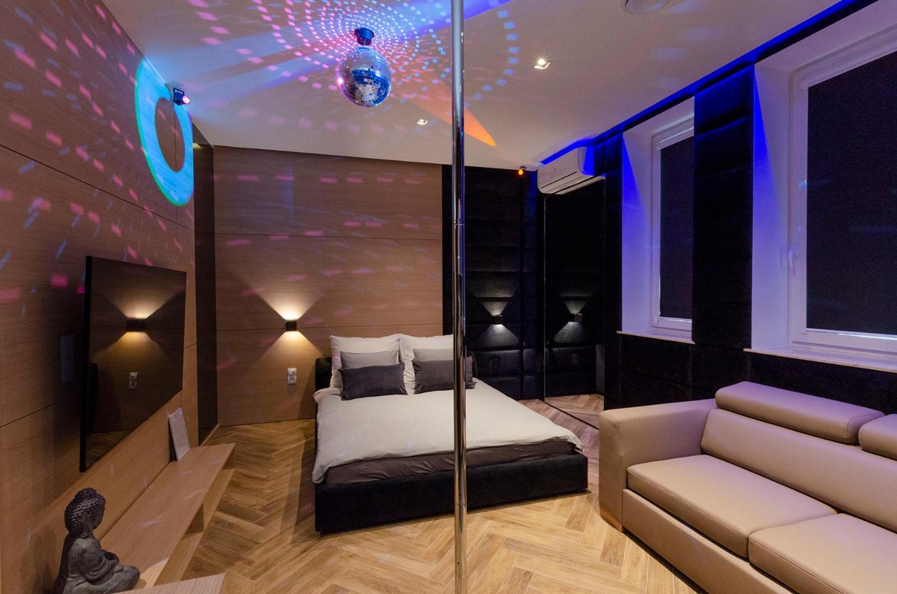 Lupoapartments Z Jacuzzi Pole Dance Leczycka 29 Klimatyzacja Parking Dostep Na Kod Łódź Eksteriør billede