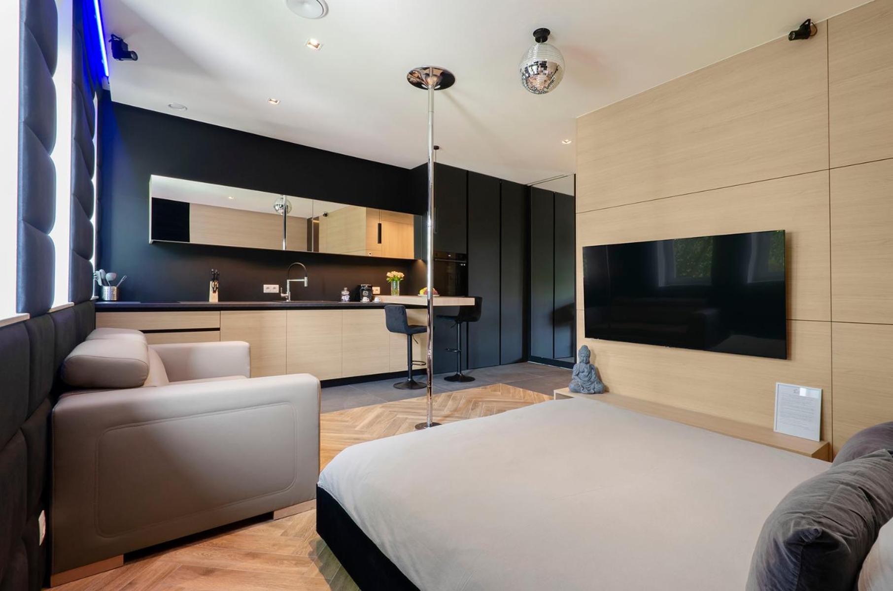 Lupoapartments Z Jacuzzi Pole Dance Leczycka 29 Klimatyzacja Parking Dostep Na Kod Łódź Værelse billede
