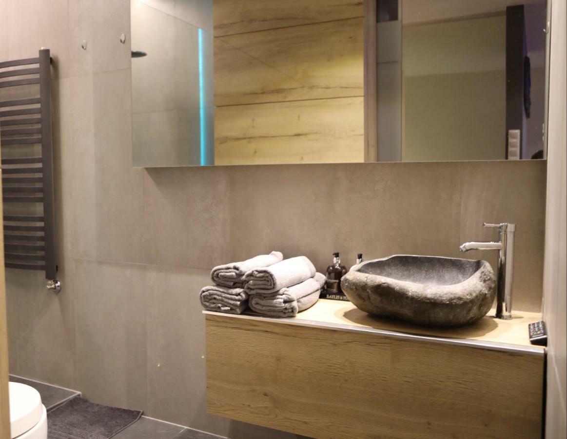 Lupoapartments Z Jacuzzi Pole Dance Leczycka 29 Klimatyzacja Parking Dostep Na Kod Łódź Eksteriør billede